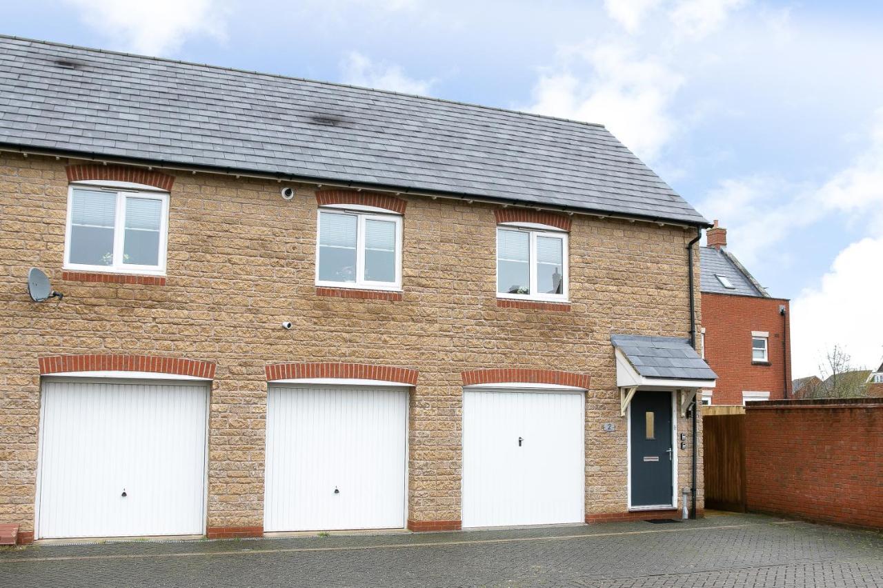 Coach House & Hot Tub Nr Bicester Village ภายนอก รูปภาพ